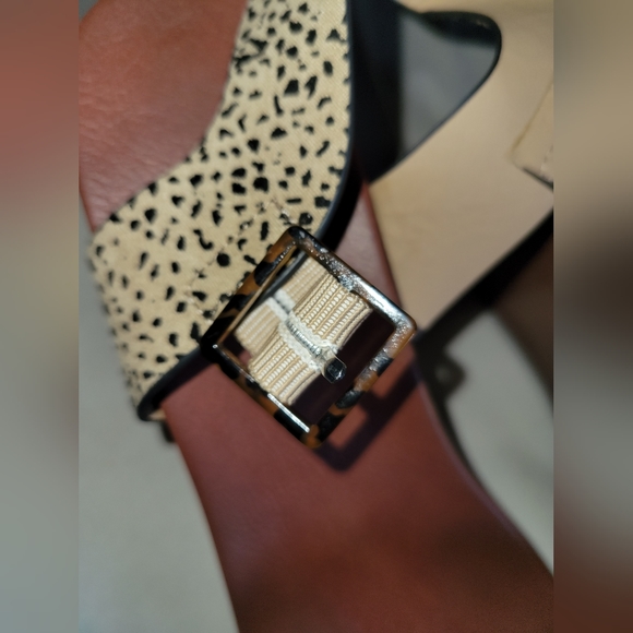 Heels - Picture 4 of 4